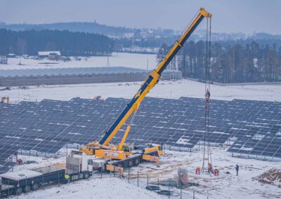 Rozładunek przy pomocy żurawia